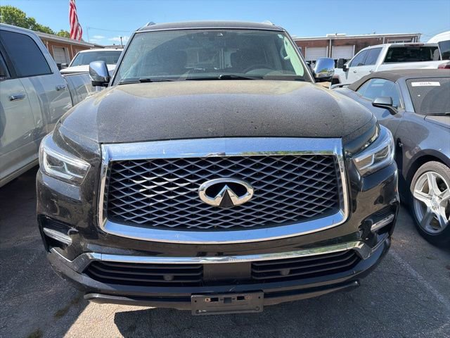 Used 2018 INFINITI QX80 4WD w/ Deluxe Technology Package image 2