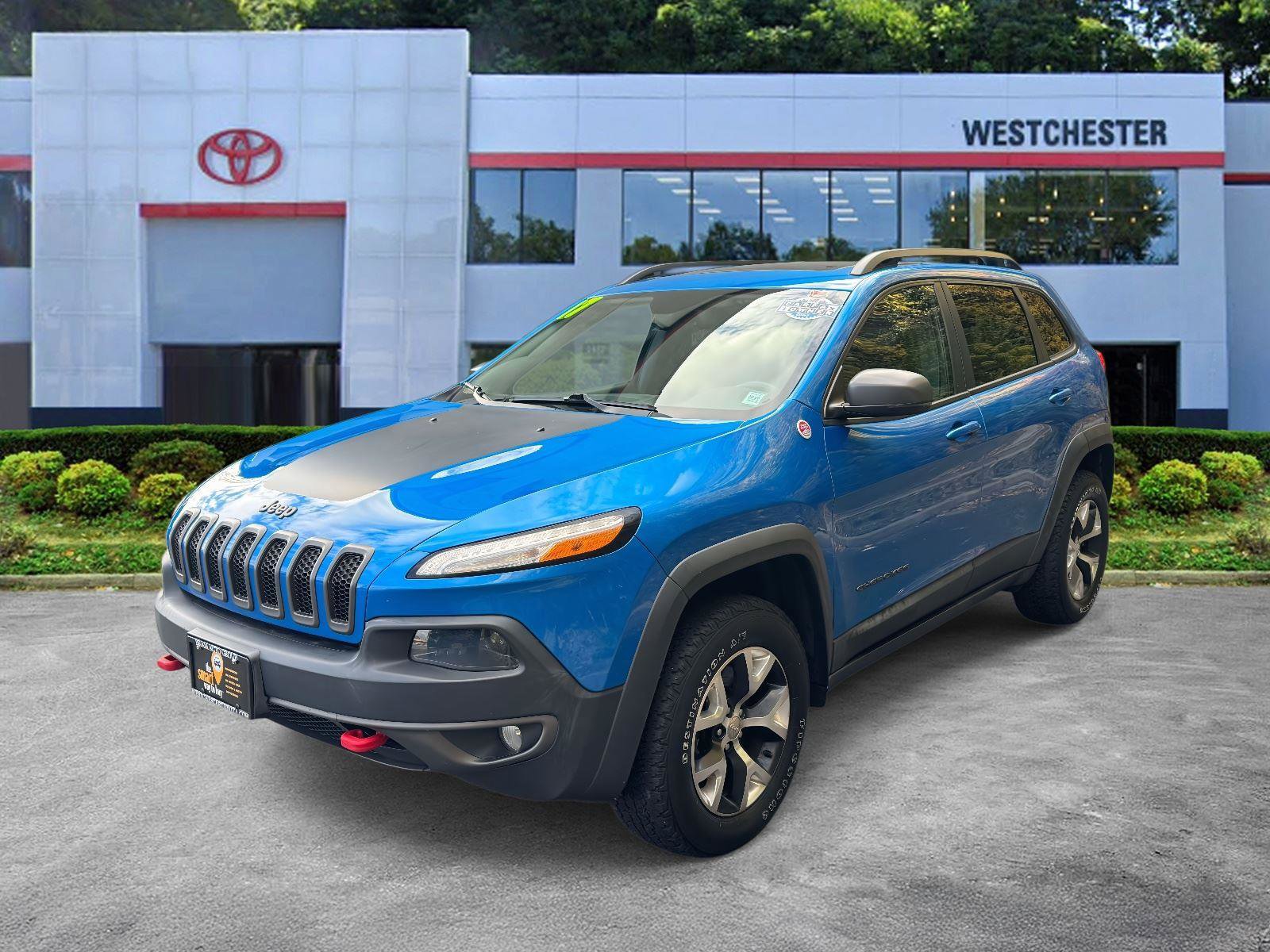 Used 2017 Jeep Cherokee Trailhawk image 4