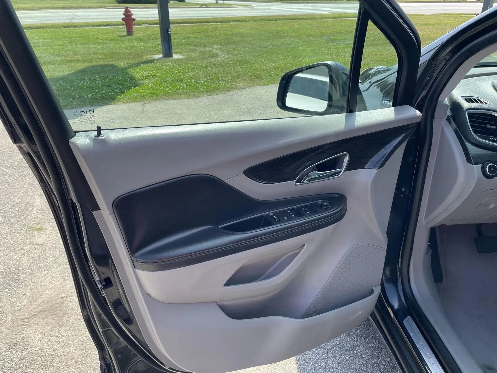 Used 2016 Buick Encore Convenience image 9