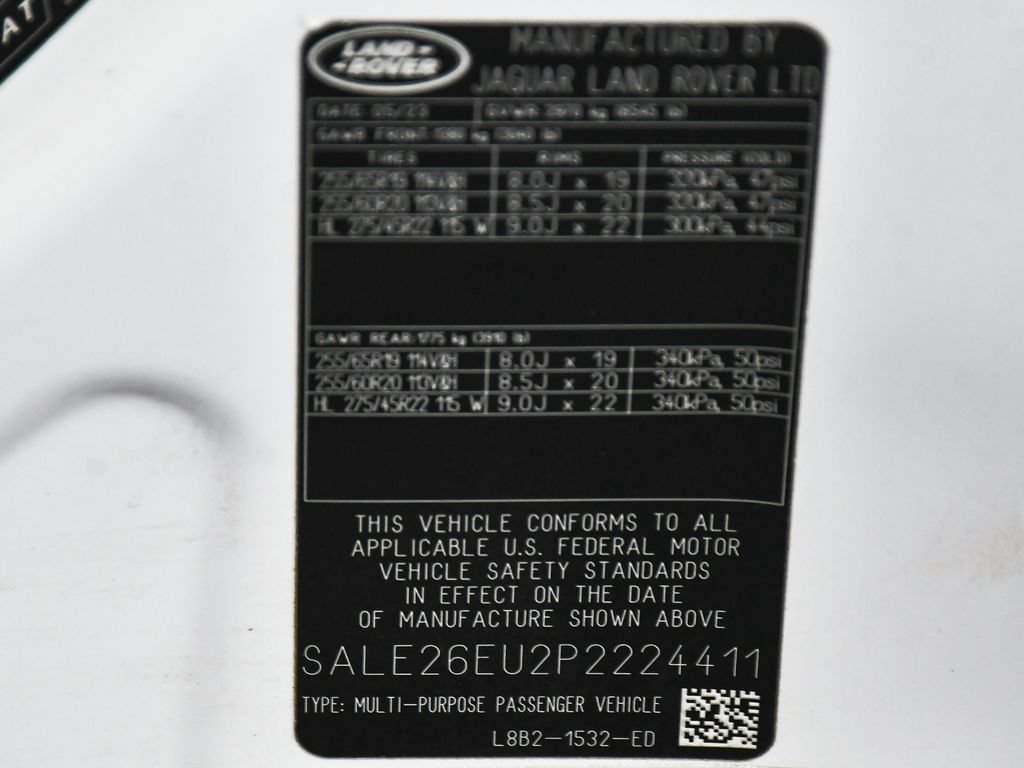 Used 2023 Land Rover Defender 90 X-Dynamic SE AWD/4WD image 16