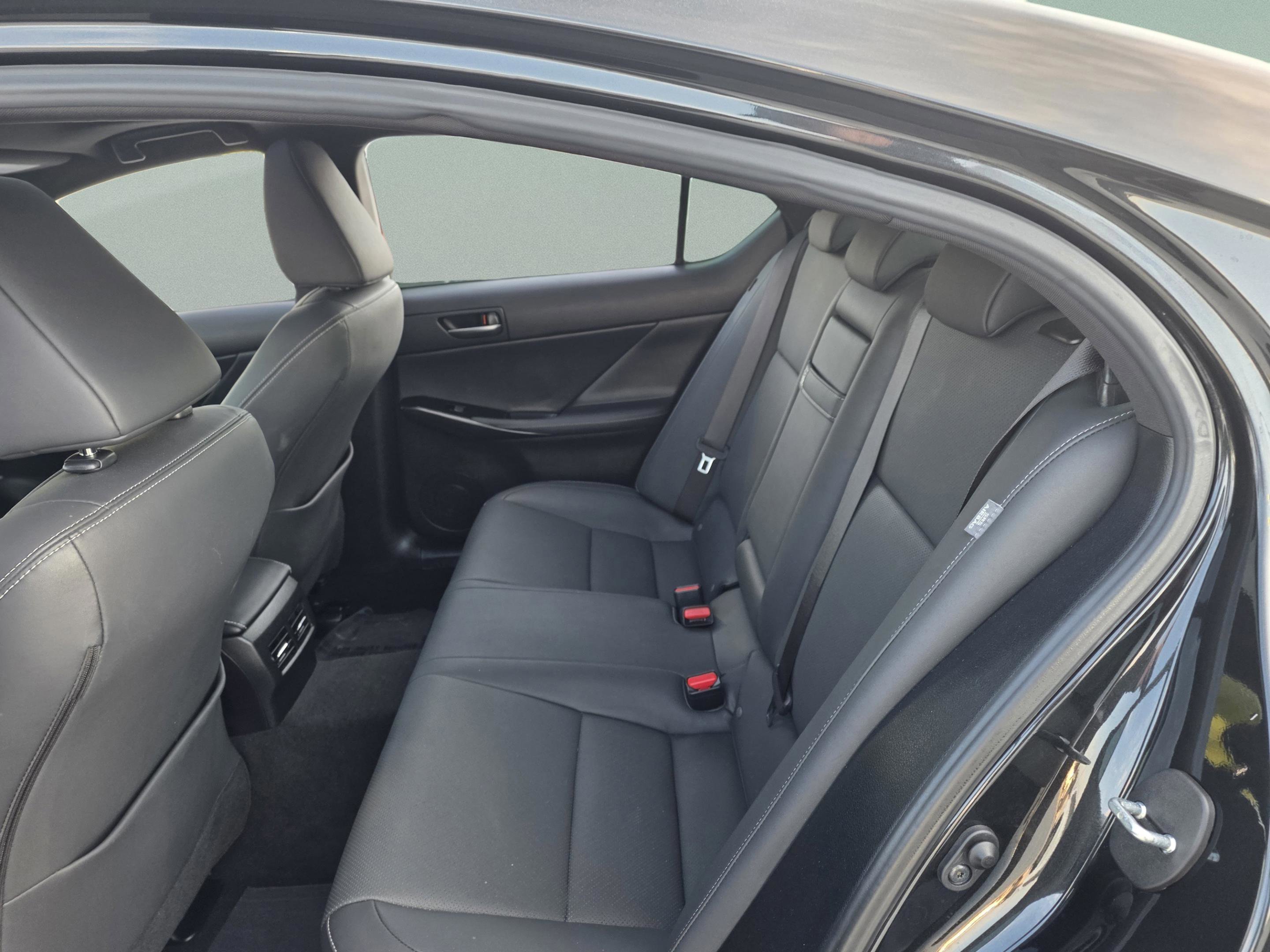 Used 2023 Lexus IS 350 F Sport image 28