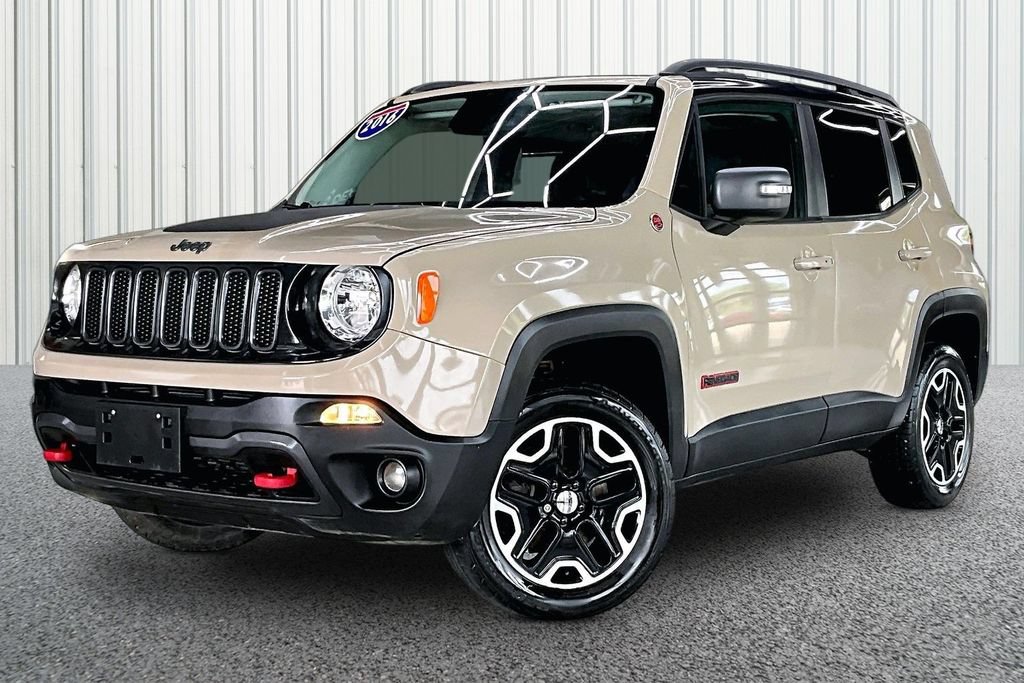 Used 2016 Jeep Renegade Trailhawk AWD/4WD image 3