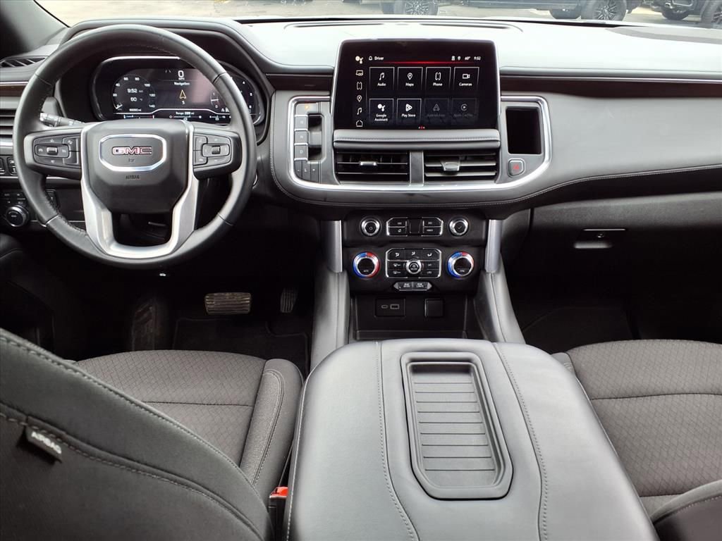 Used 2024 GMC Yukon XL SLE image 18