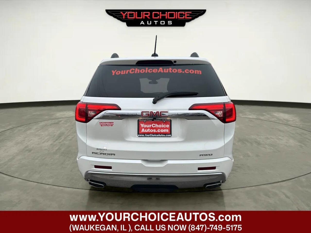 Used 2019 GMC Acadia Denali image 4