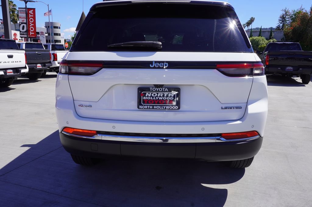 Used 2023 Jeep Grand Cherokee Limited image 5