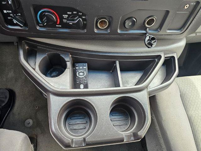 Used 2011 Ford E-350 and Econoline 350 XLT RWD image 18