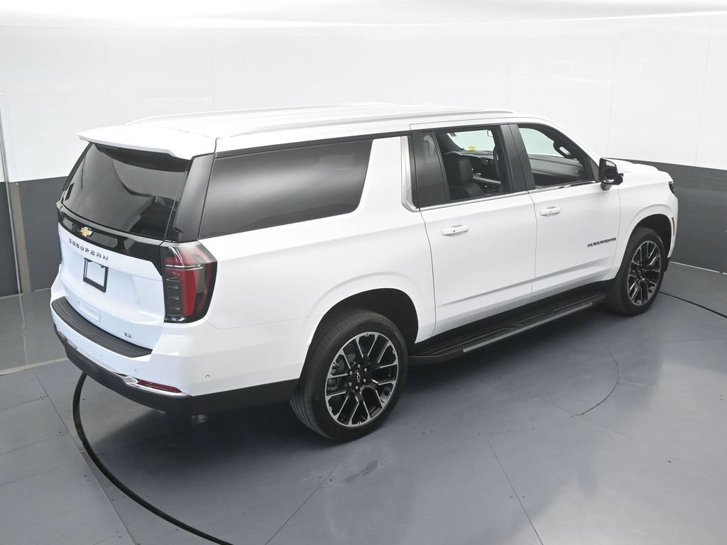 Used 2025 Chevrolet Suburban LT RWD image 63