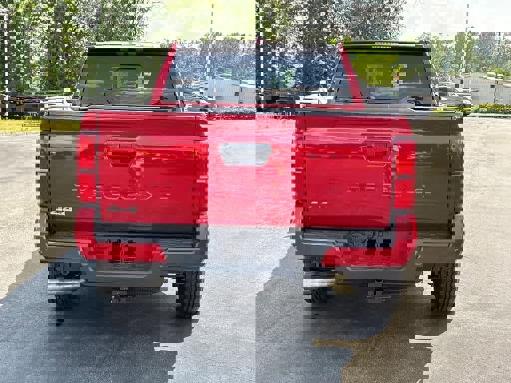 Used 2025 Toyota Tacoma SR5 w/ SR5 Upgrade Package image 27