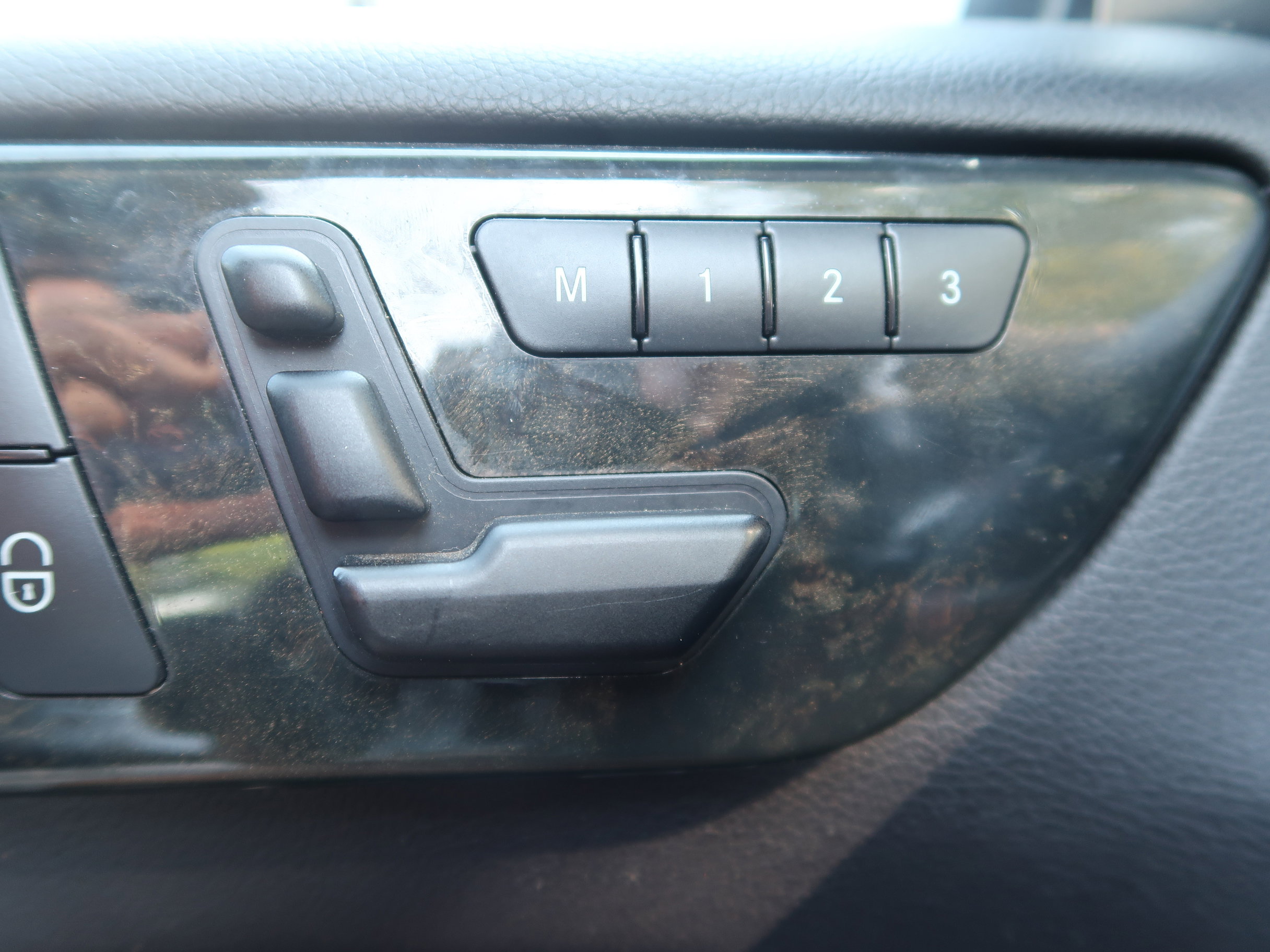 Used 2014 Mercedes-Benz GL 350 4MATIC 4dr GL 350 BlueTEC image 22