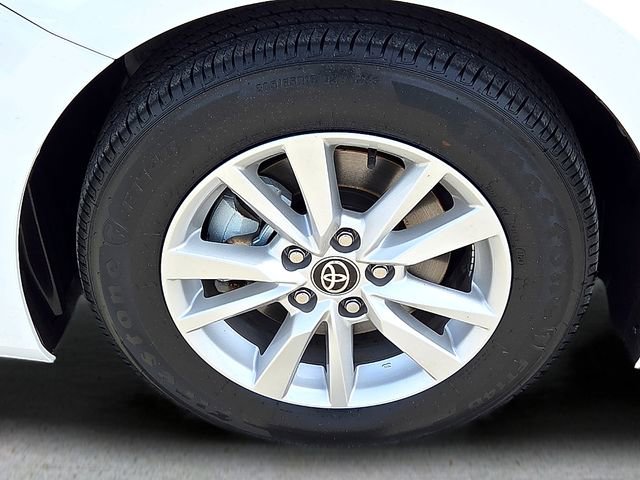 Used 2025 Toyota Camry LE image 9