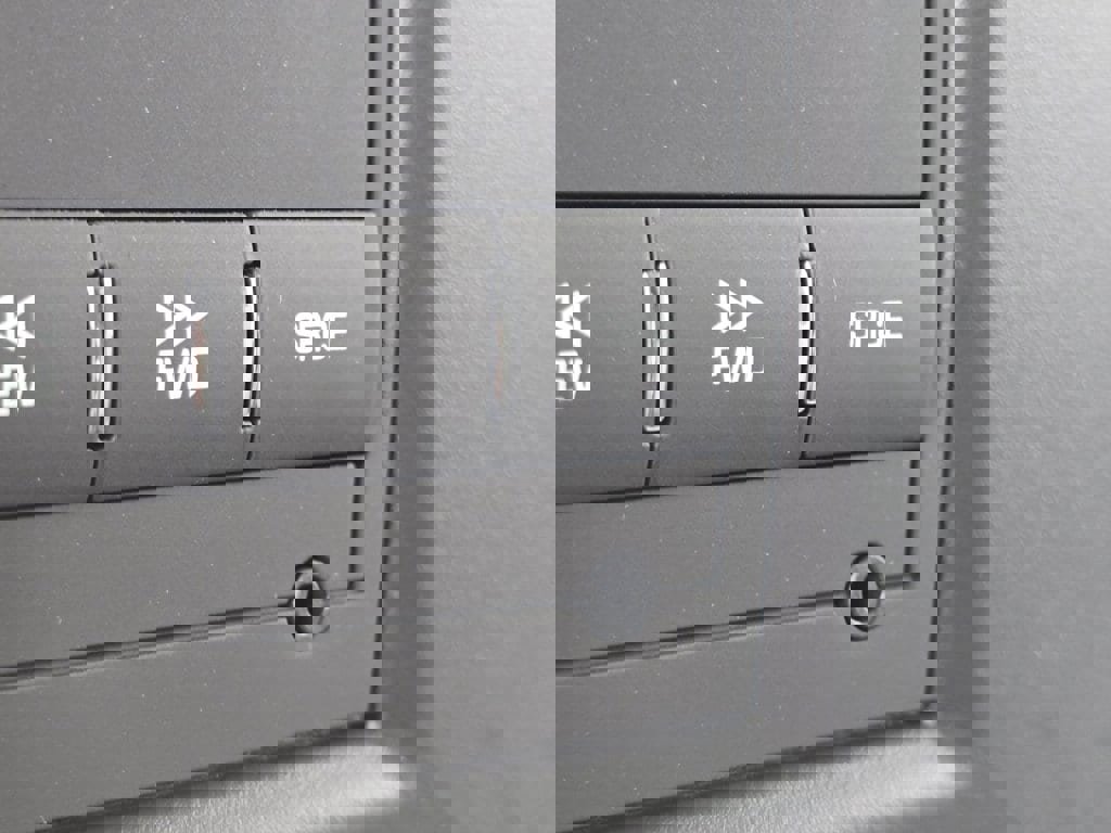 New 2025 Chevrolet Express 2500 w/ Driver Convenience Package image 4