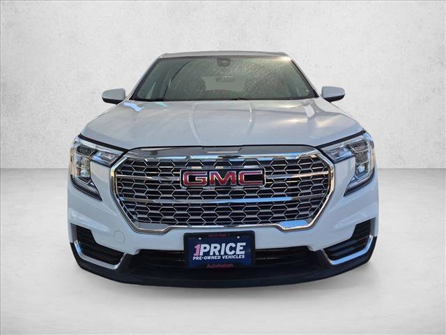 Used 2024 GMC Terrain SLE AWD/4WD image 2