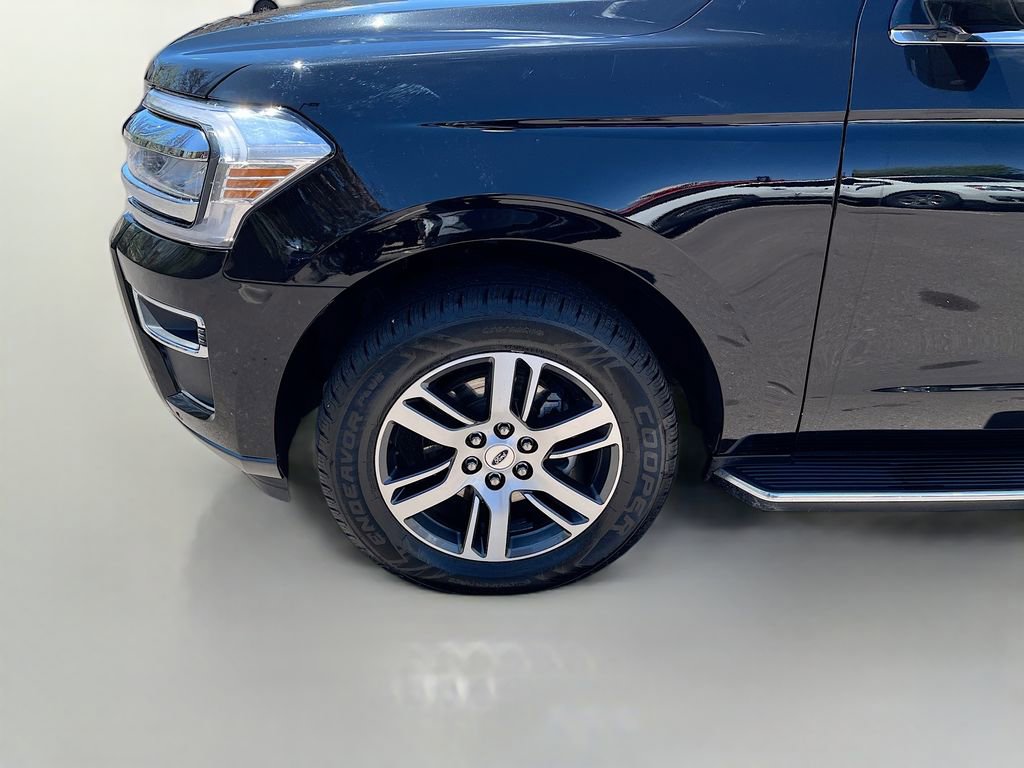 Used 2022 Ford Expedition Max Limited AWD/4WD image 34