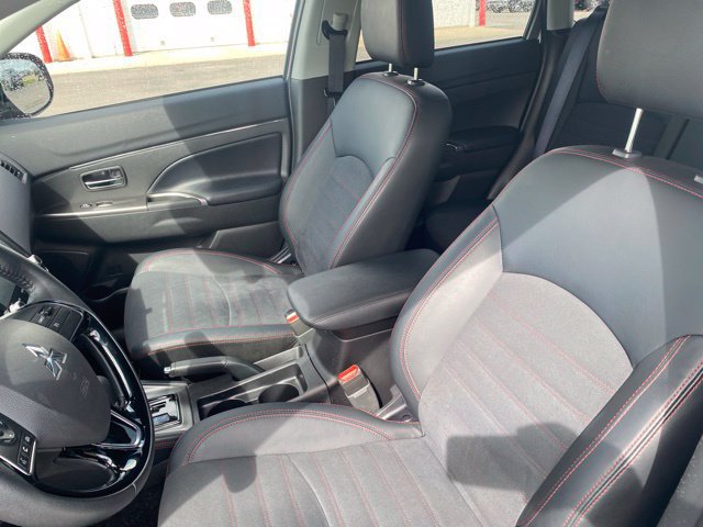Used 2026 Mitsubishi Outlander Sport SE AWD/4WD image 8