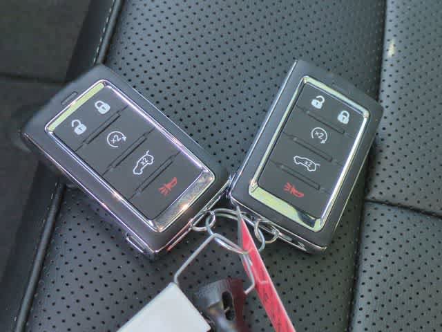 New 2026 Jeep Grand Cherokee L Limited AWD/4WD image 38