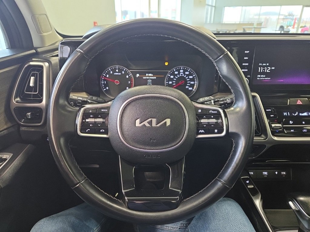 Used 2023 Kia Sorento X-Line EX image 23