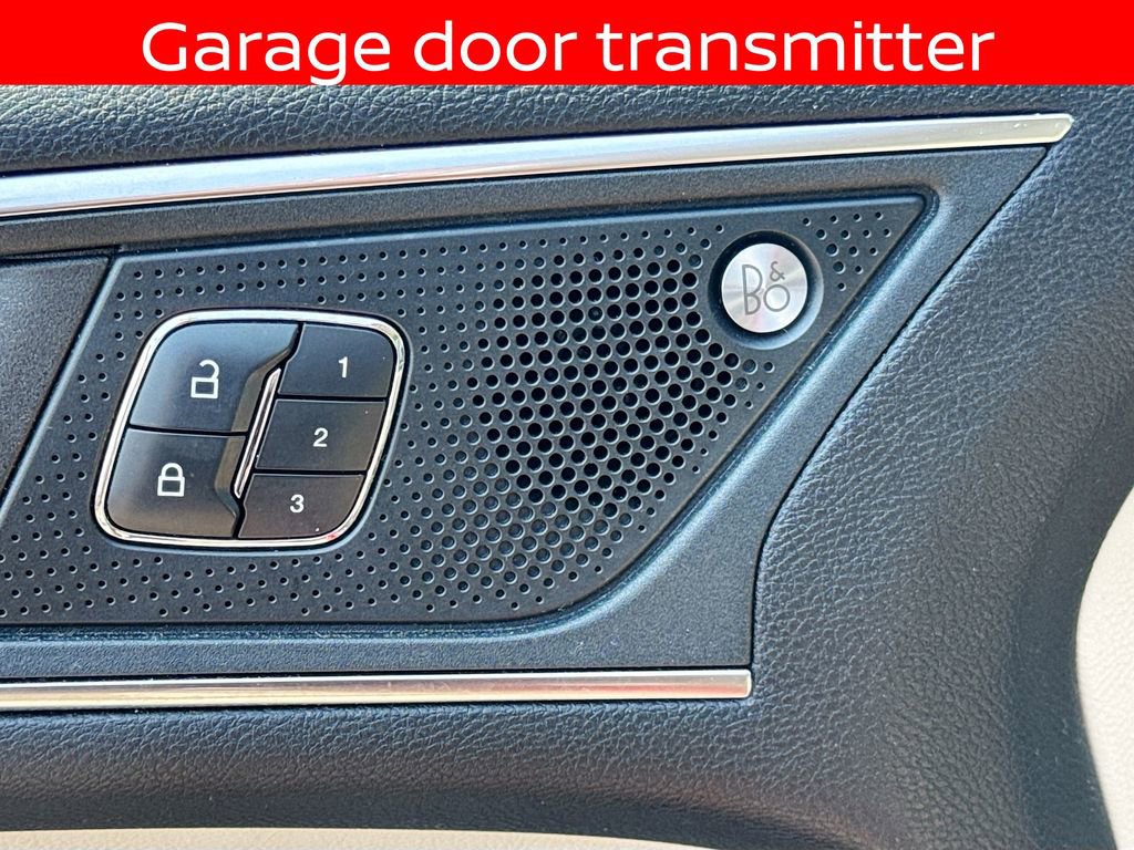 Used 2019 Ford Edge Titanium w/ Equipment Group 301A FWD image 18