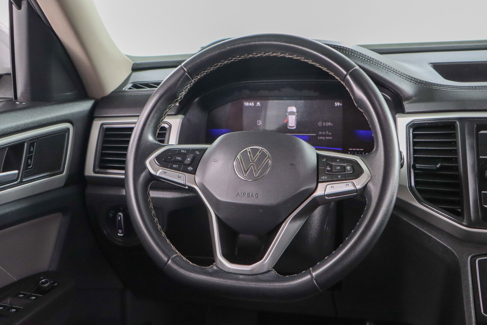 Used 2023 Volkswagen Atlas SE image 12