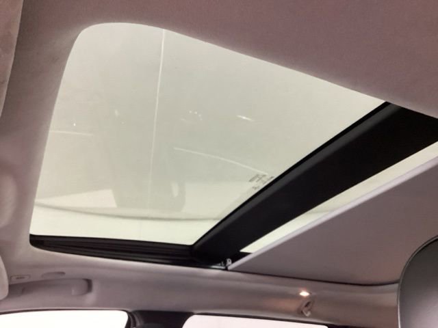 Used 2017 Jeep Grand Cherokee Summit image 13