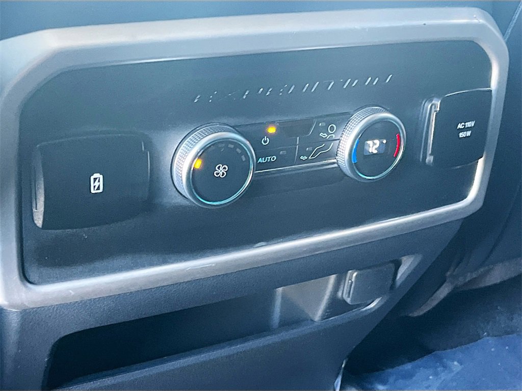 Used 2023 Ford Expedition XLT image 27