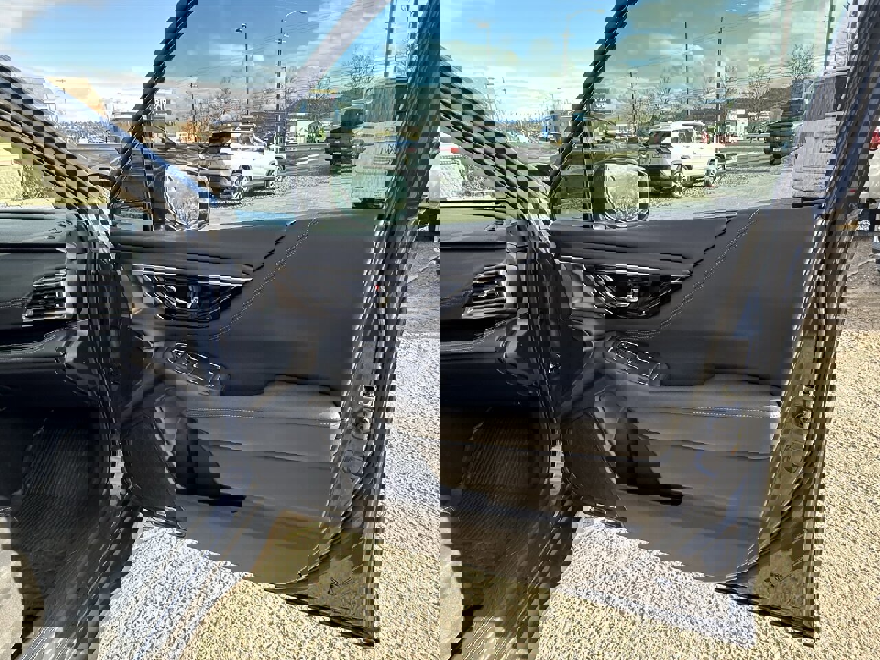 Used 2023 Subaru Outback Limited w/ Popular Package #2 image 17