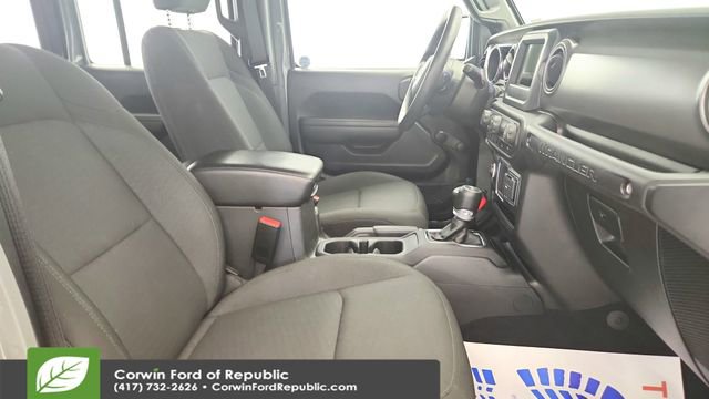 Used 2023 Jeep Wrangler Sport AWD/4WD image 21