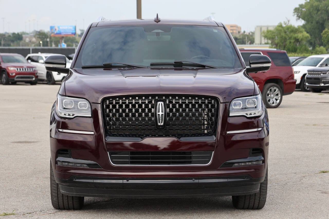 Used 2023 Lincoln Navigator Reserve AWD/4WD image 5