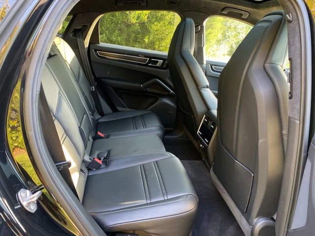 Used 2023 Porsche Cayenne GTS AWD/4WD image 34