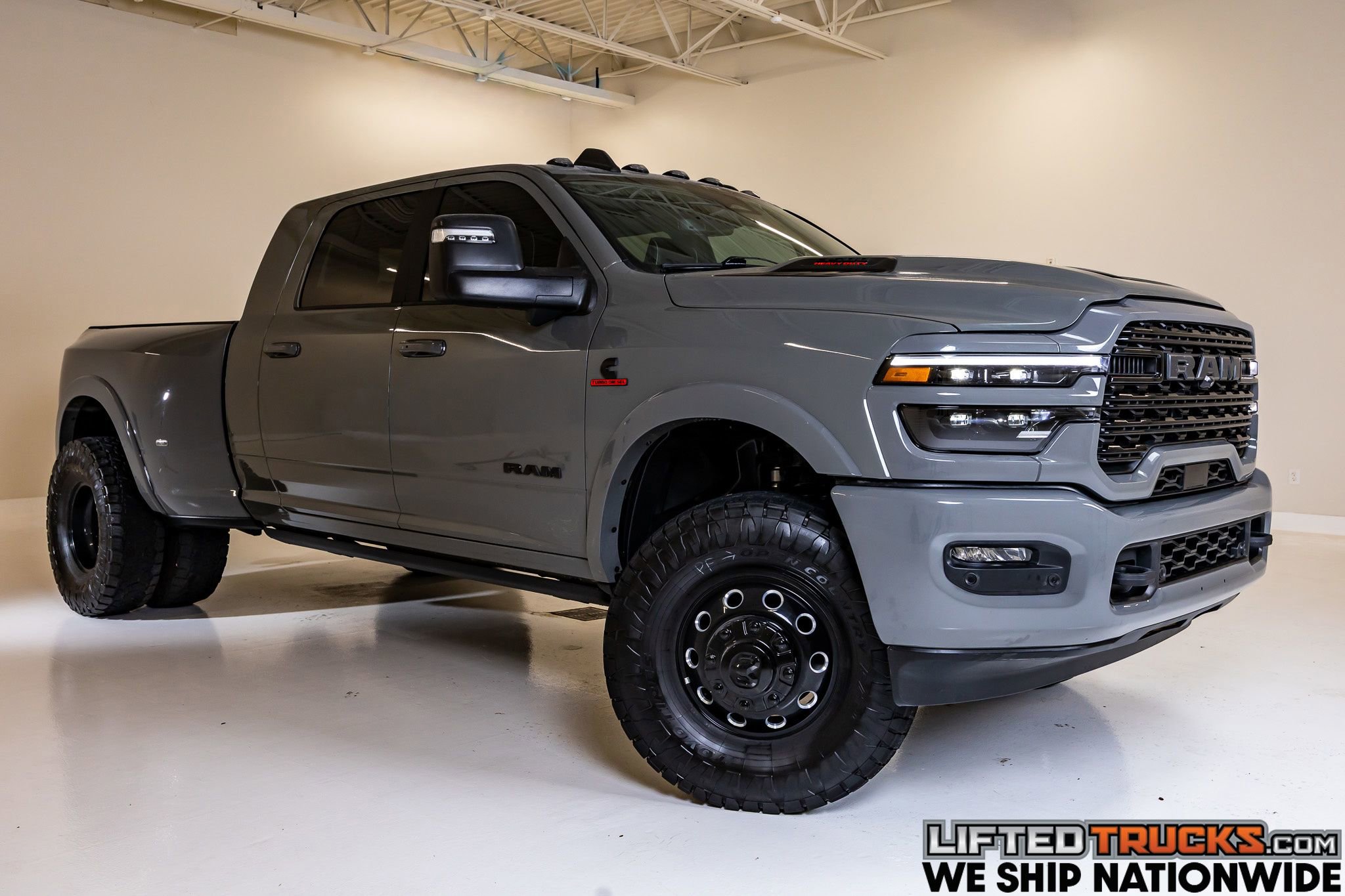 Used 2026 RAM 3500 Limited AWD/4WD image 1