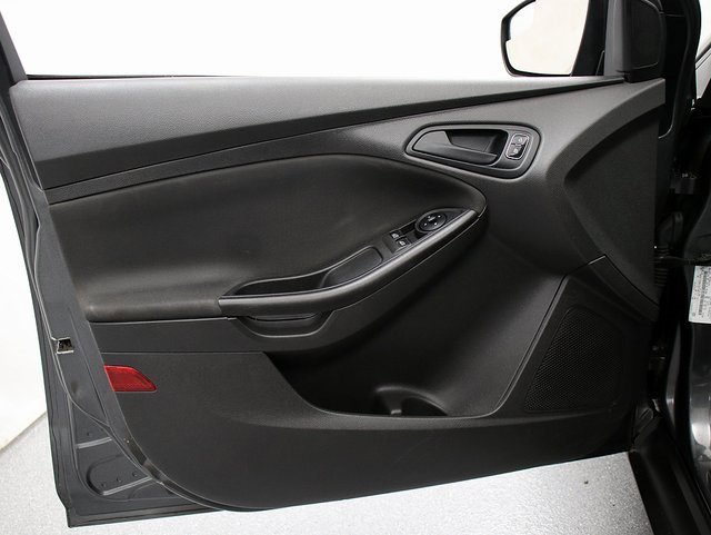Used 2018 Ford Focus S image 20