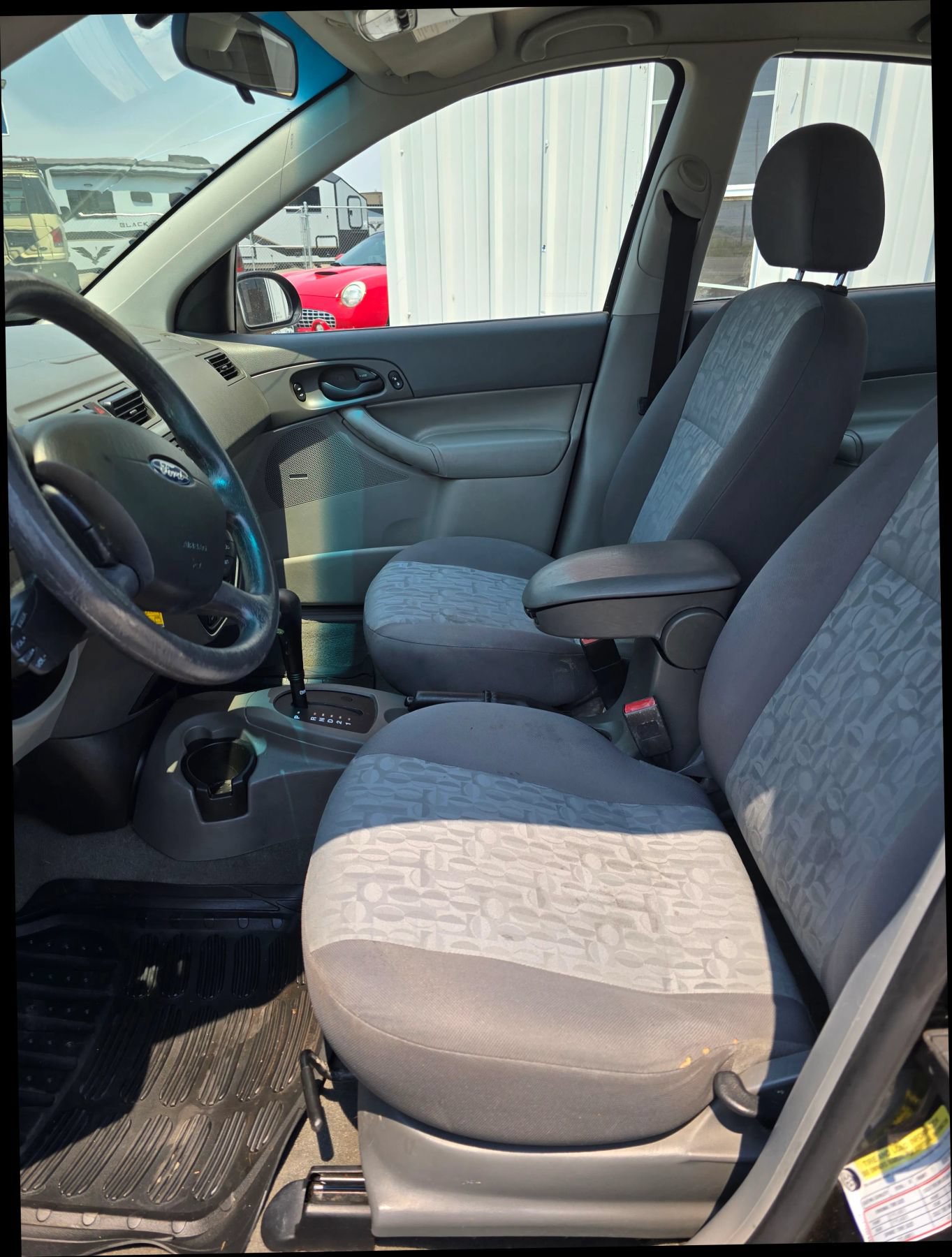 Used 2005 Ford Focus S FWD image 7