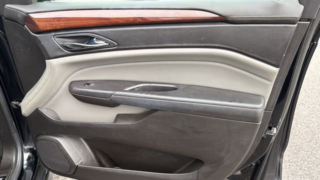 Used 2010 Cadillac SRX Premium image 36
