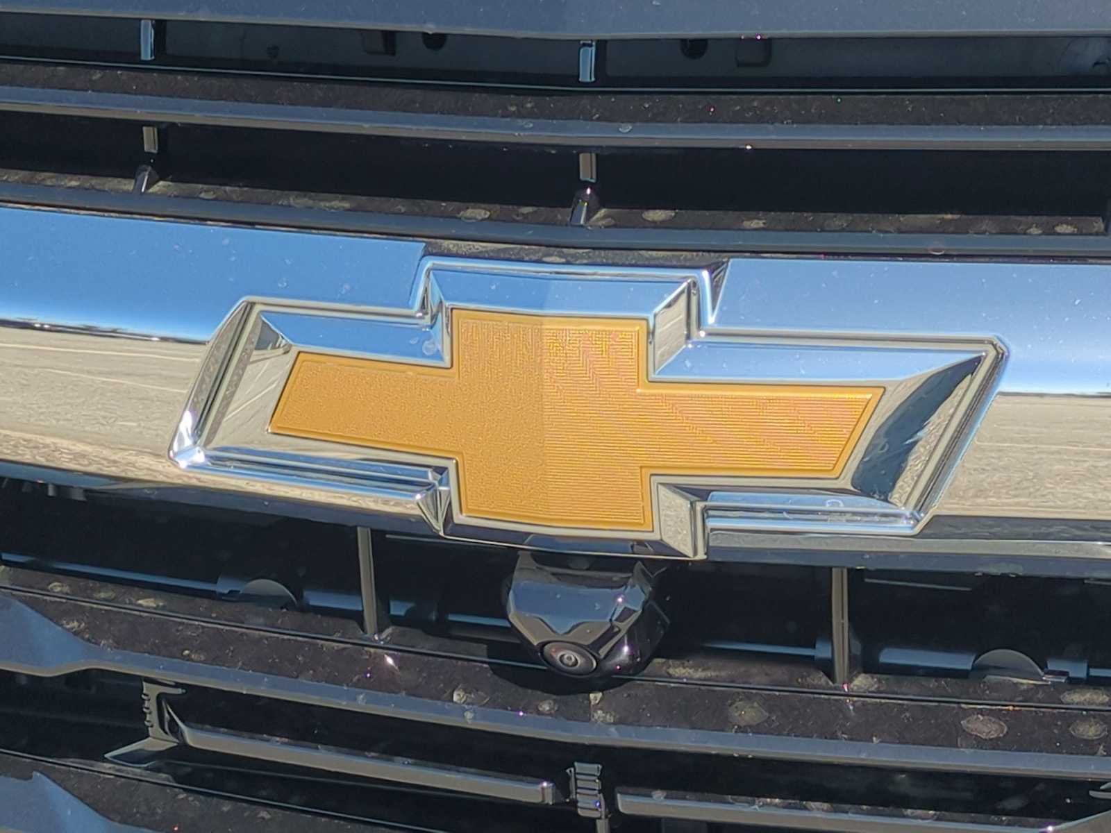 New 2026 Chevrolet Suburban LS RWD image 8
