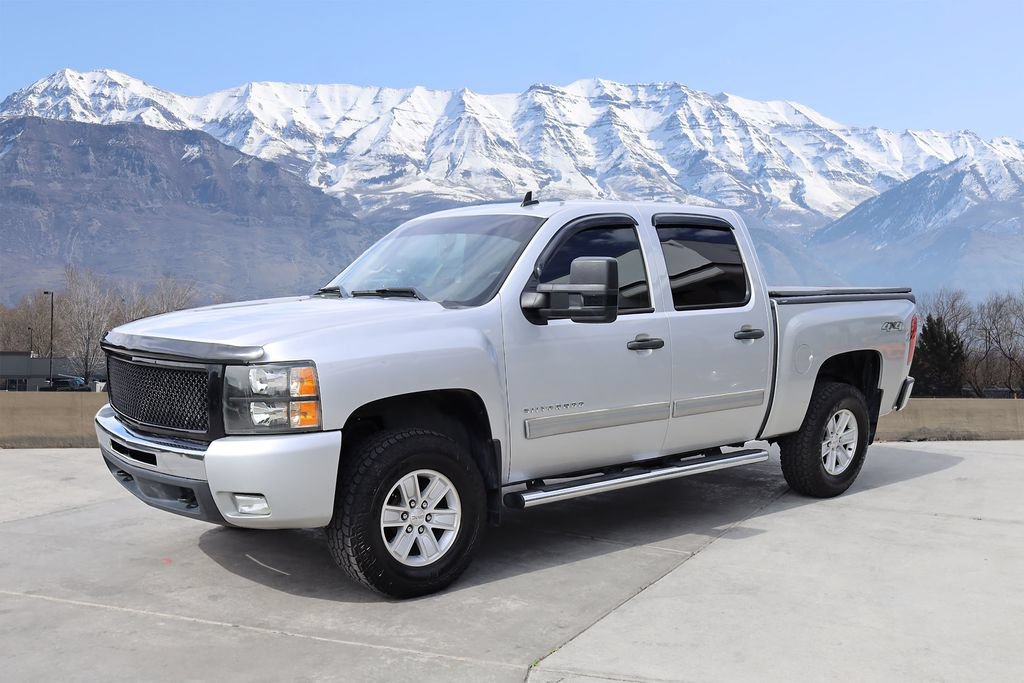 Used 2011 Chevrolet Silverado 1500 LT w/ All-Star Edition AWD/4WD image 1