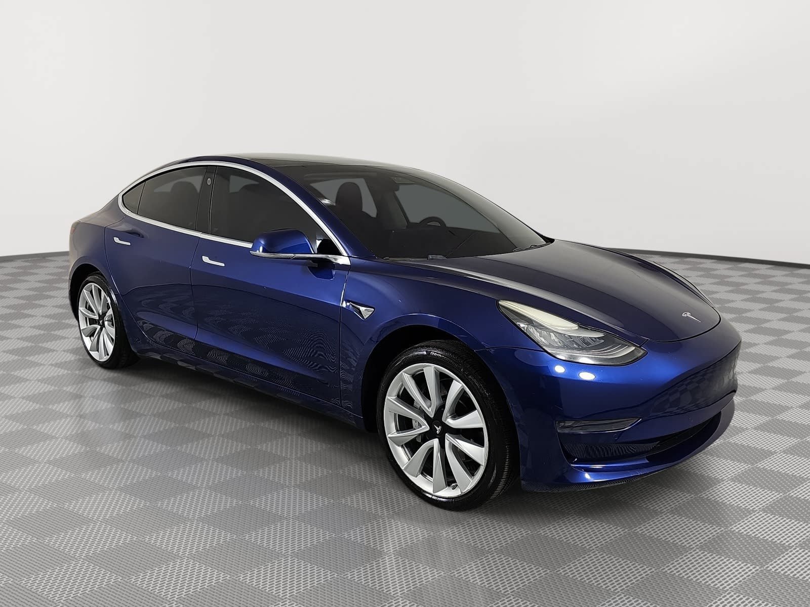 Used 2019 Tesla Model 3 Standard Range Plus RWD image 2