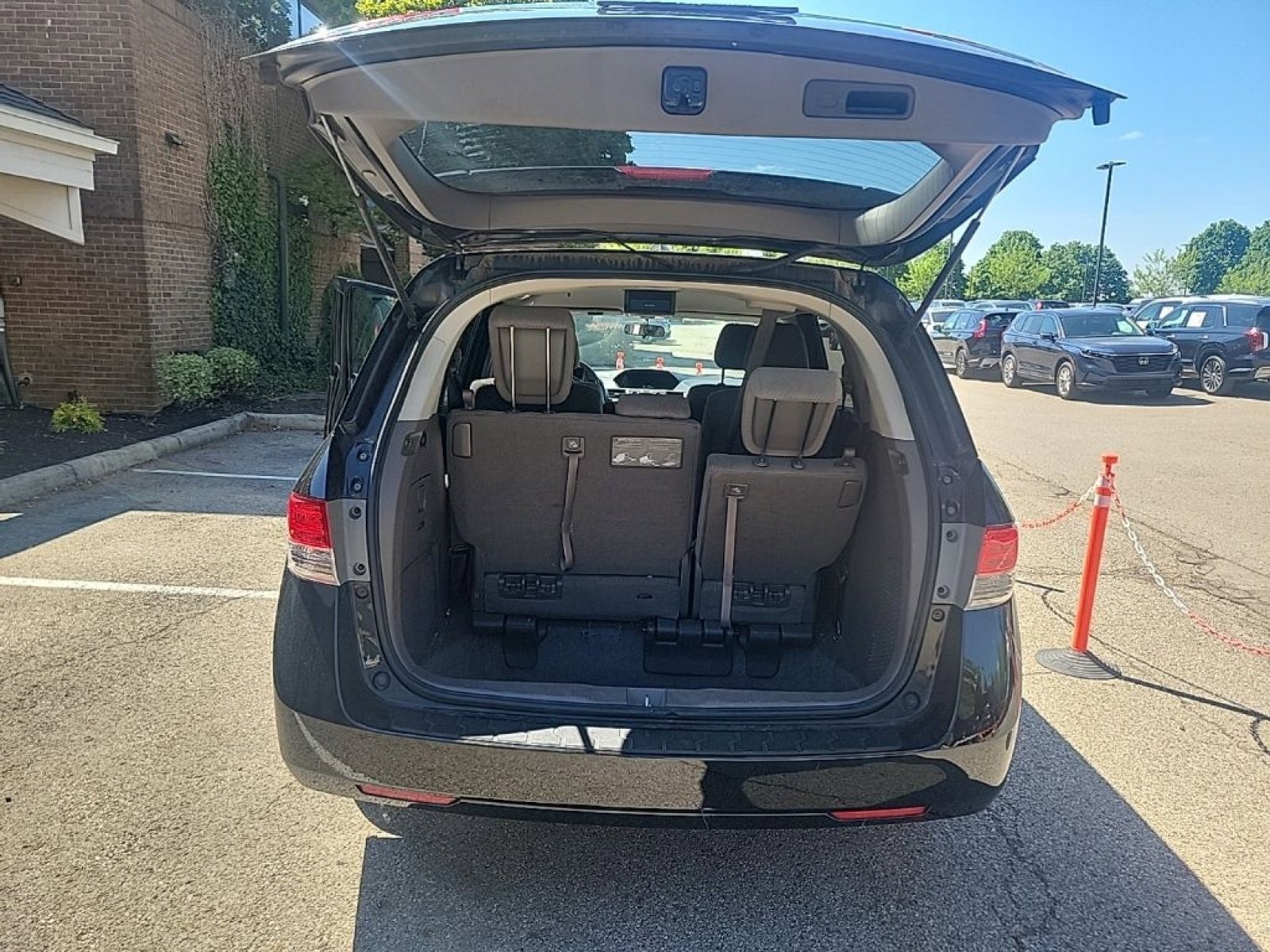 Used 2016 Honda Odyssey SE image 12
