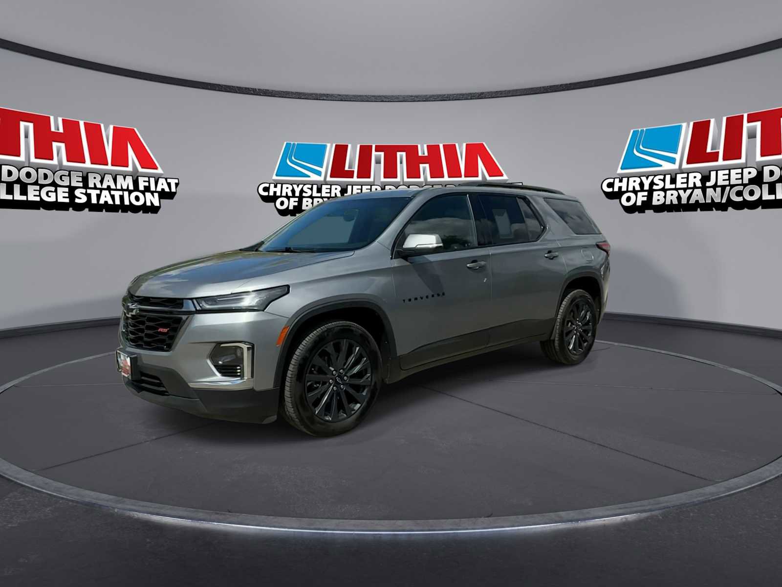Used 2023 Chevrolet Traverse RS image 4