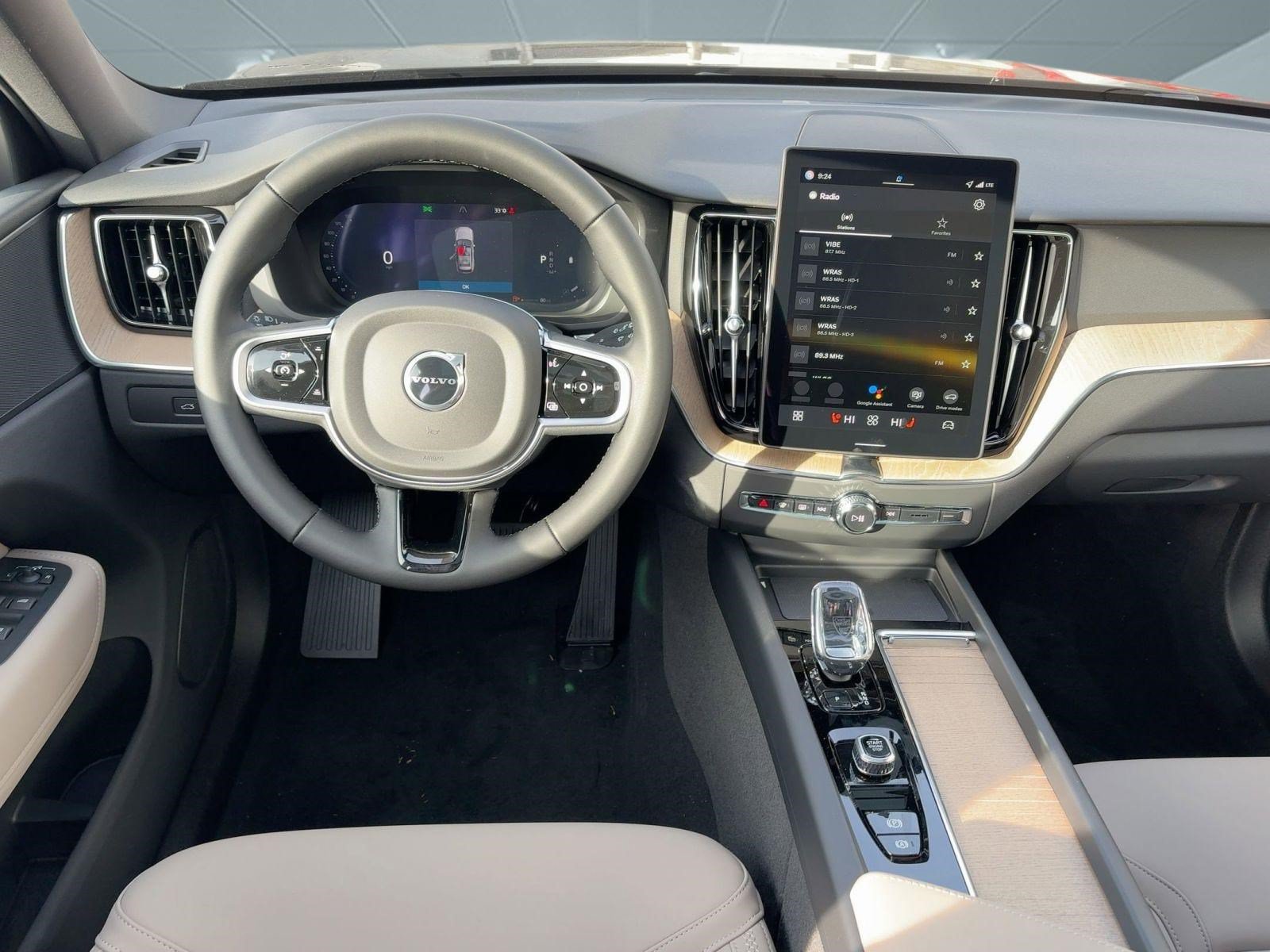 Used 2026 Volvo XC60 B5 Plus w/ Climate Package AWD/4WD image 28