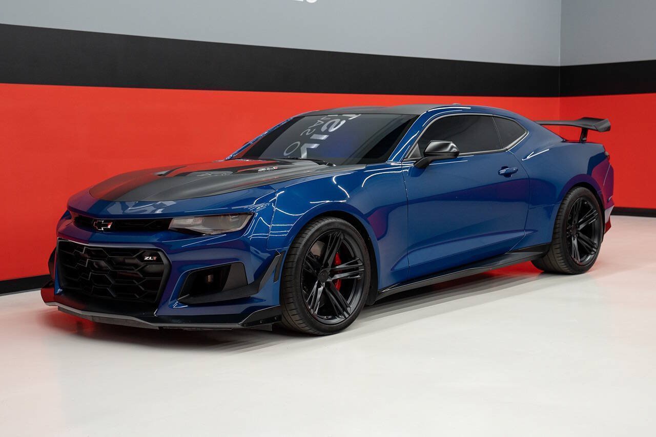 Used 2023 Chevrolet Camaro ZL1 RWD image 17