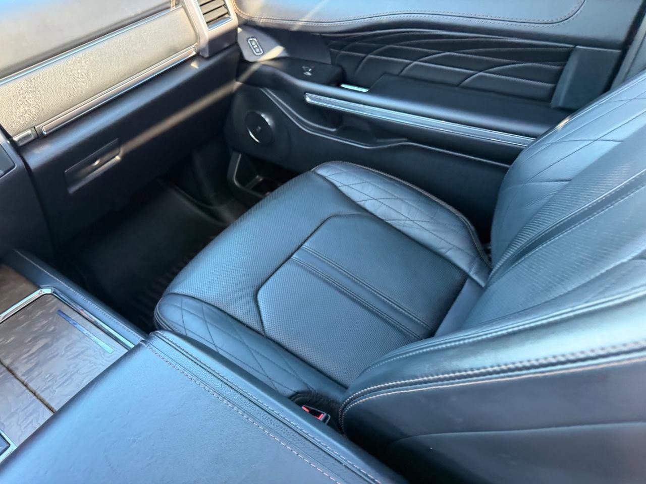 Used 2021 Ford Expedition Max Platinum image 22