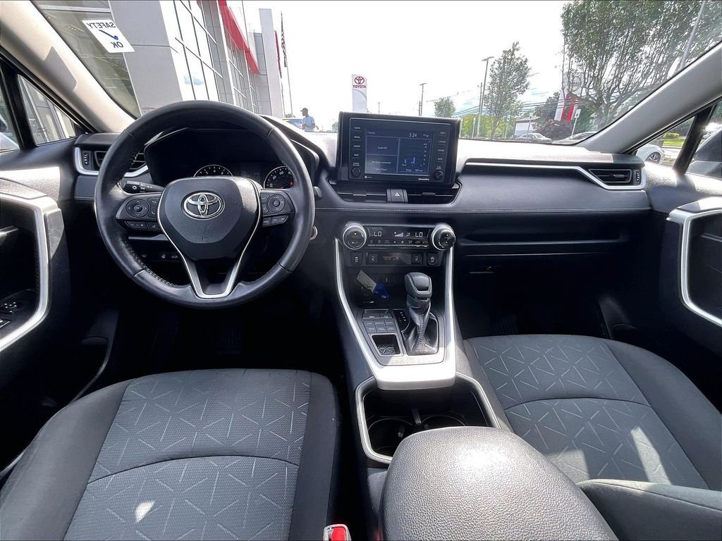 Used 2022 Toyota RAV4 XLE w/ Convenience Package AWD/4WD image 21