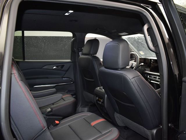 Used 2026 Chevrolet Traverse RS image 12