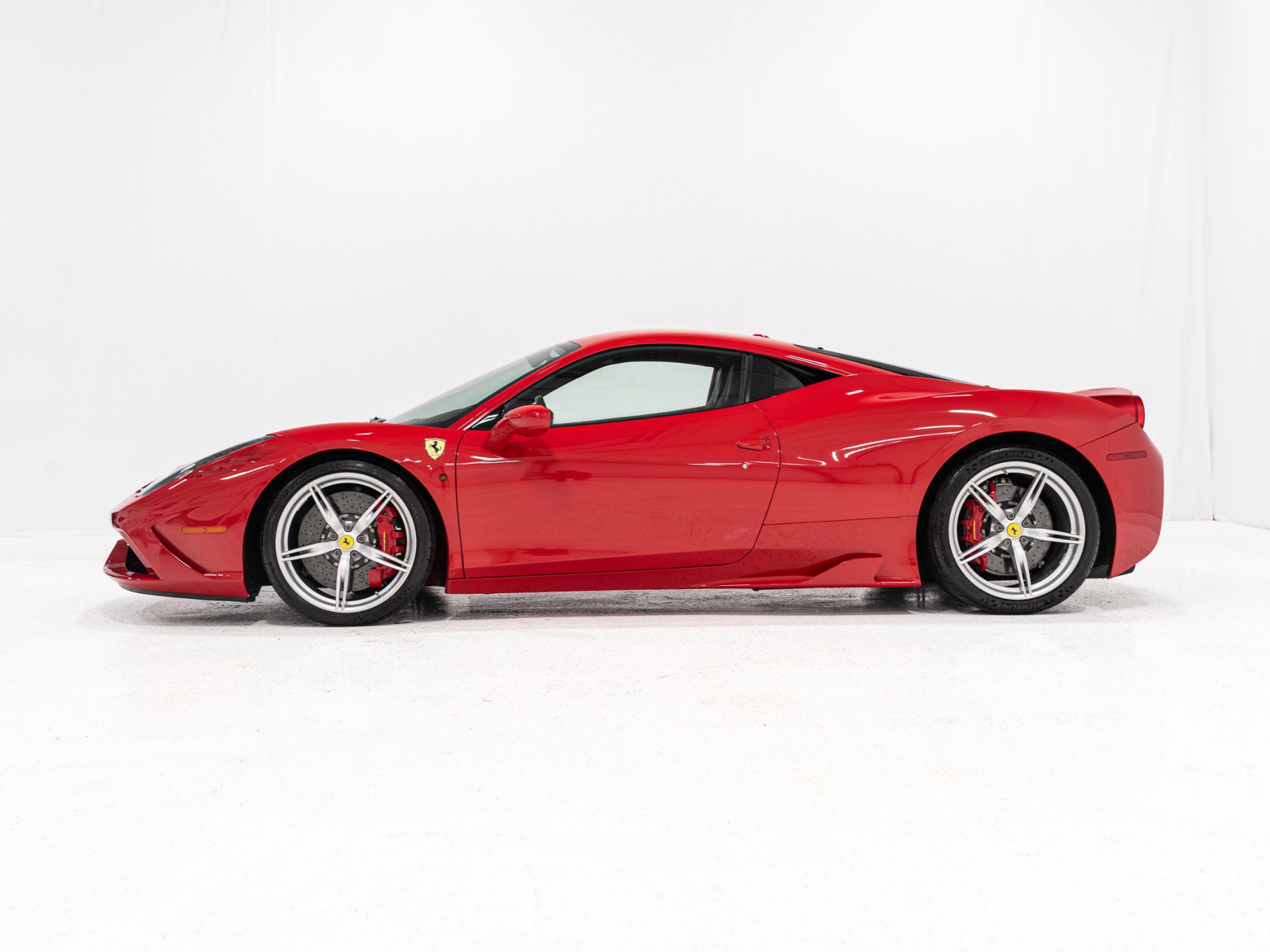 Used 2015 Ferrari 458 Speciale Coupe image 13