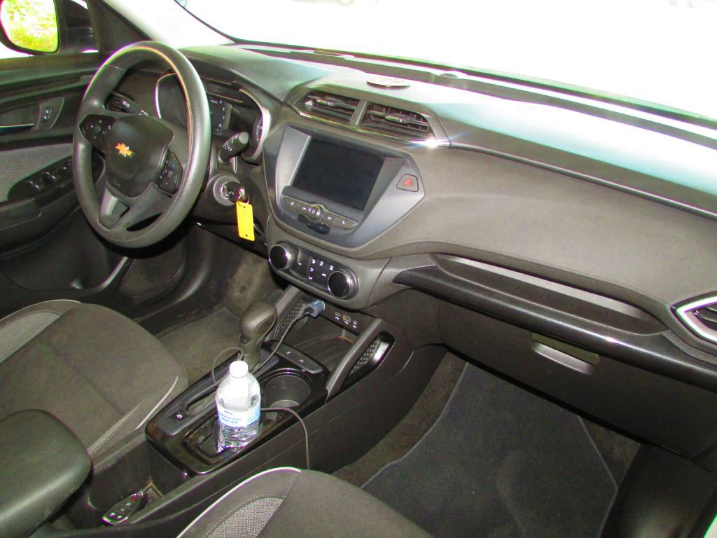 Used 2022 Chevrolet TrailBlazer LS image 19