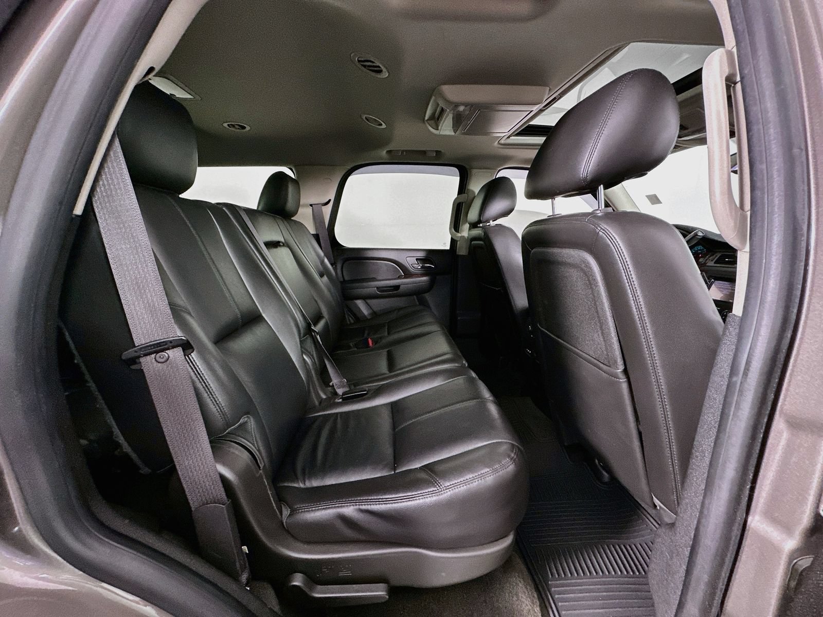 Used 2013 Chevrolet Tahoe LT w/ Luxury Package AWD/4WD image 31