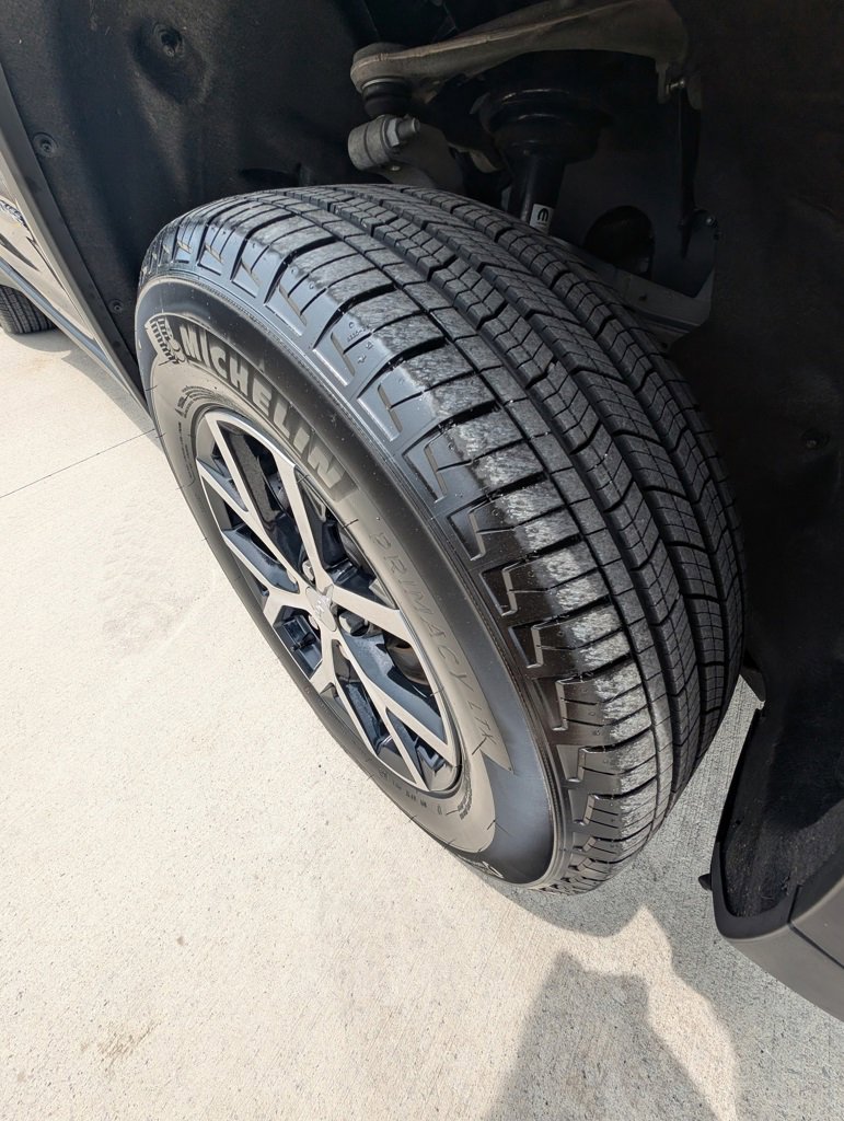 Used 2024 Jeep Grand Cherokee Limited image 42