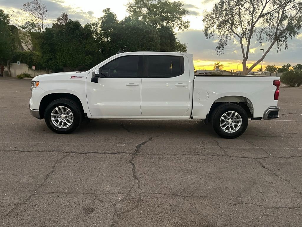 Used 2023 Chevrolet Silverado 1500 LT w/ Z71 Off-Road Package image 5