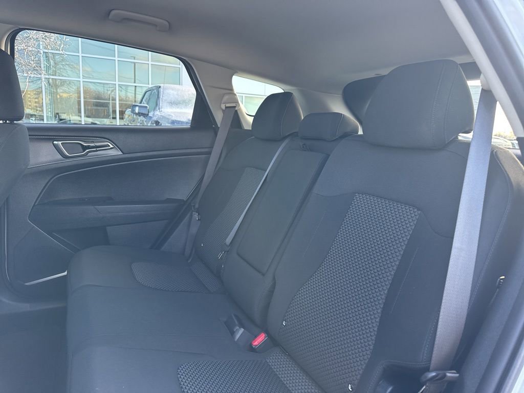 Used 2023 Kia Sportage LX image 28