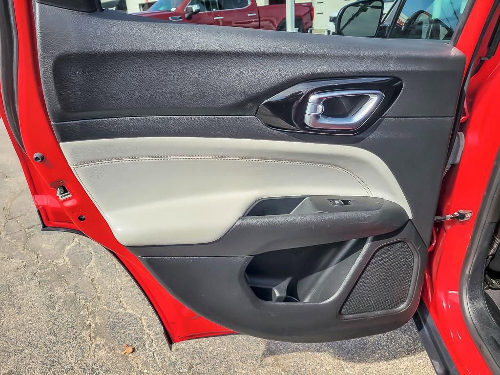 Used 2023 Jeep Compass Limited image 20