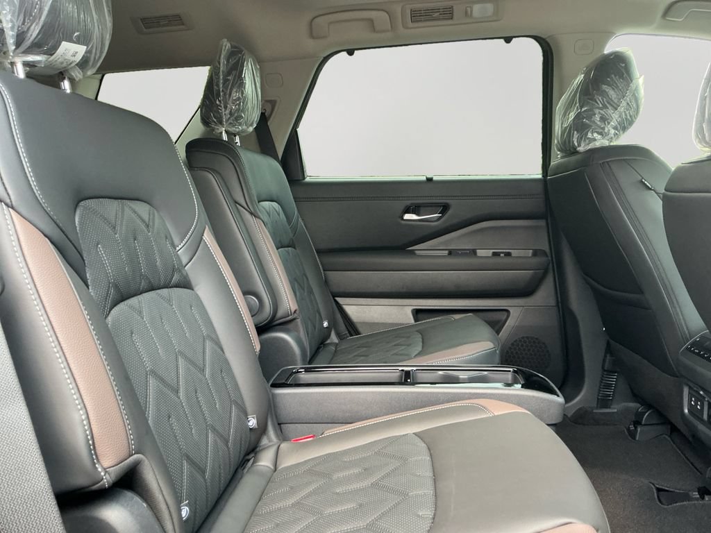 New 2026 Nissan Pathfinder Platinum AWD/4WD image 13